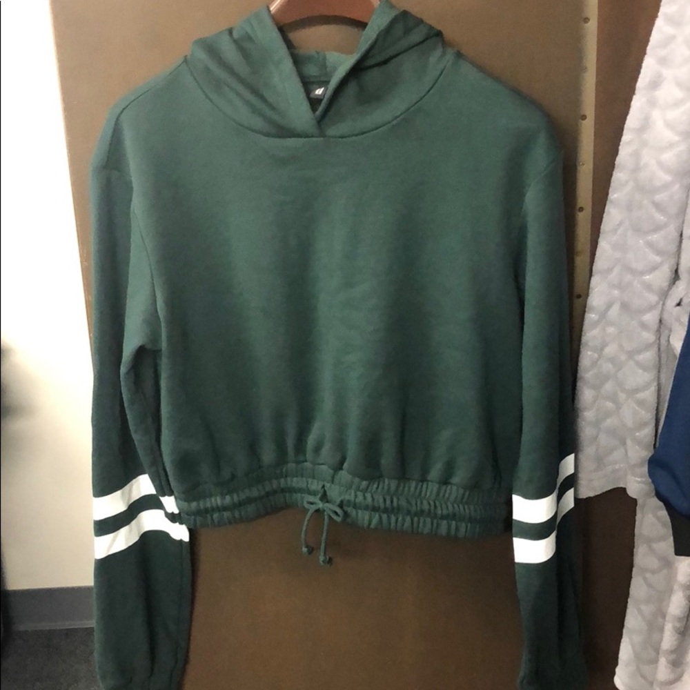H&M mid crop hoodie medium
